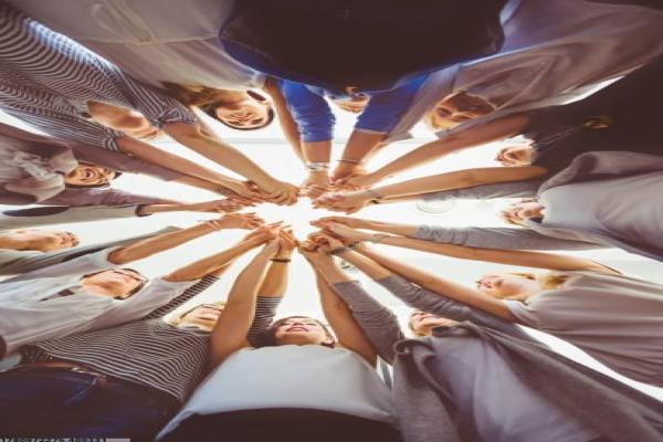 徒步沙漠穿越注意事项_极端环境生存技巧(图1)